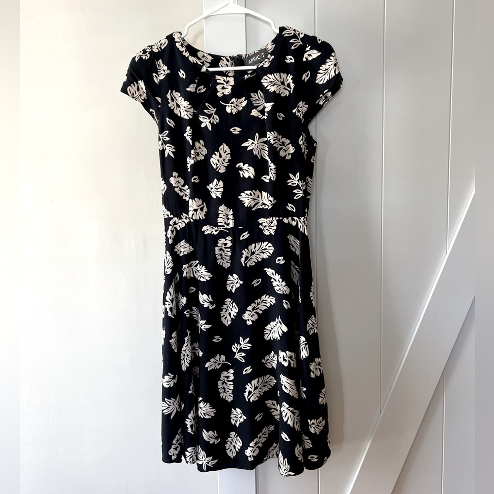APRICOT Navy Beige Women's Fit & Flare Tea Dress size S